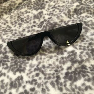 Pretty little thing stylish sunglasses